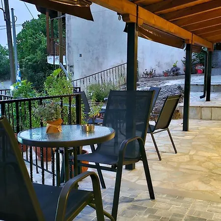 بيت ضيافة Voulas Traditional House Meteora 3